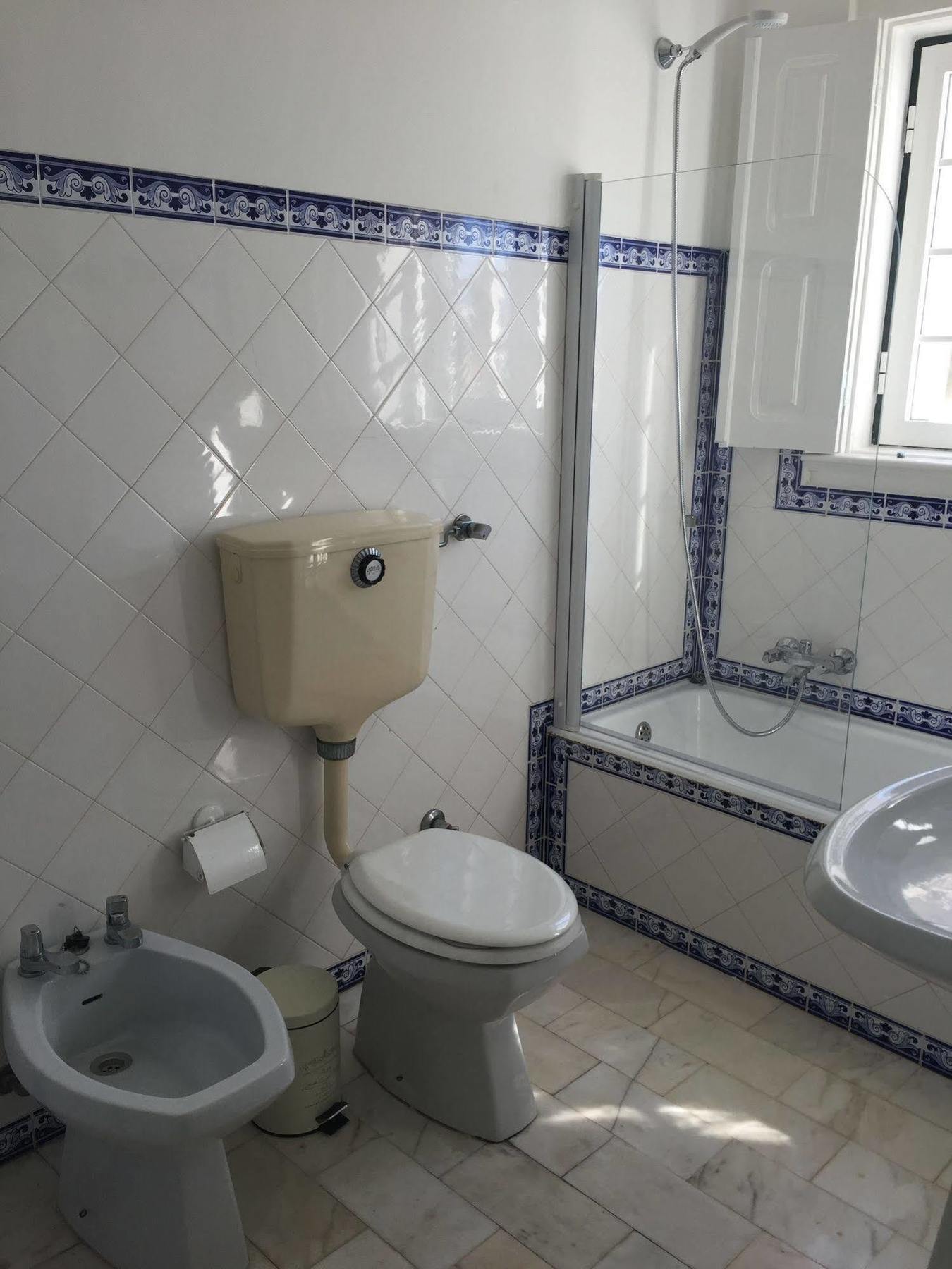 Eco Ljmonade Hostel